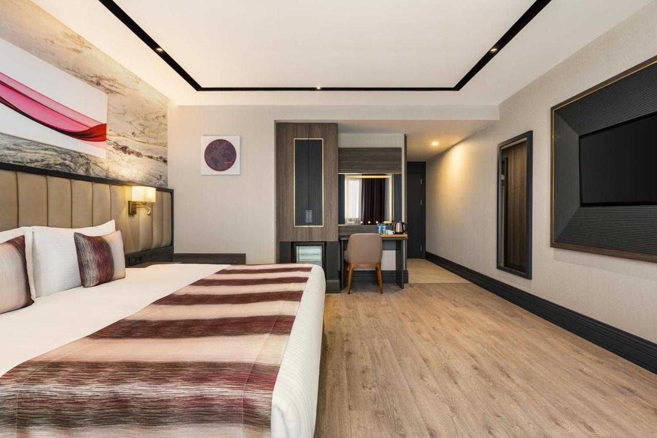 Hotel Ramada By Wyndham Istanbul Umraniye Exteriér fotografie