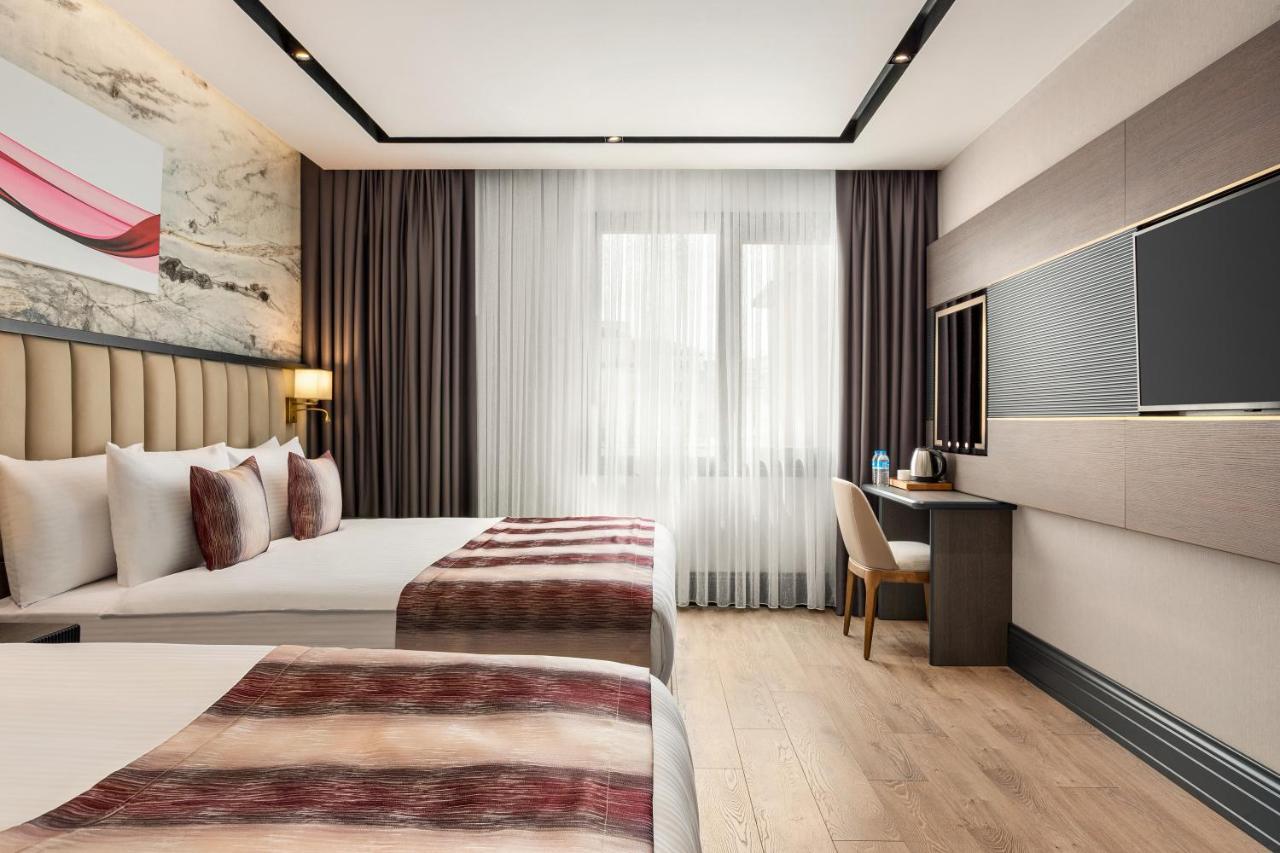 Hotel Ramada By Wyndham Istanbul Umraniye Exteriér fotografie