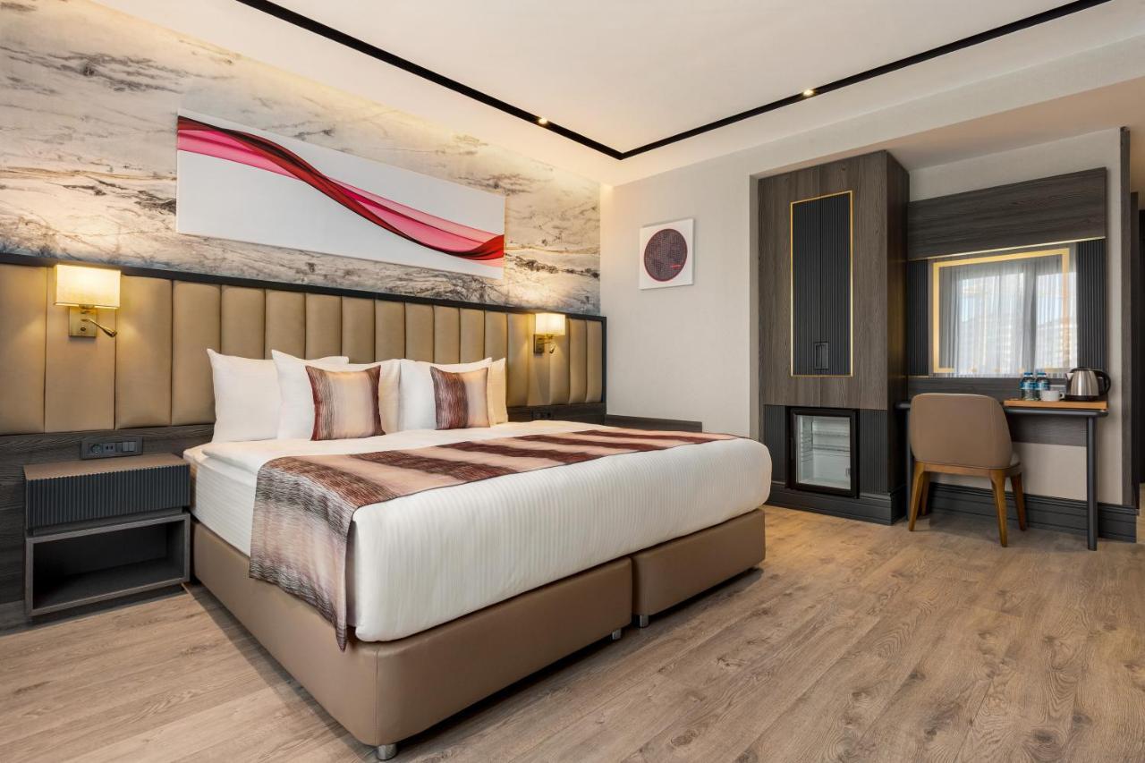 Hotel Ramada By Wyndham Istanbul Umraniye Exteriér fotografie