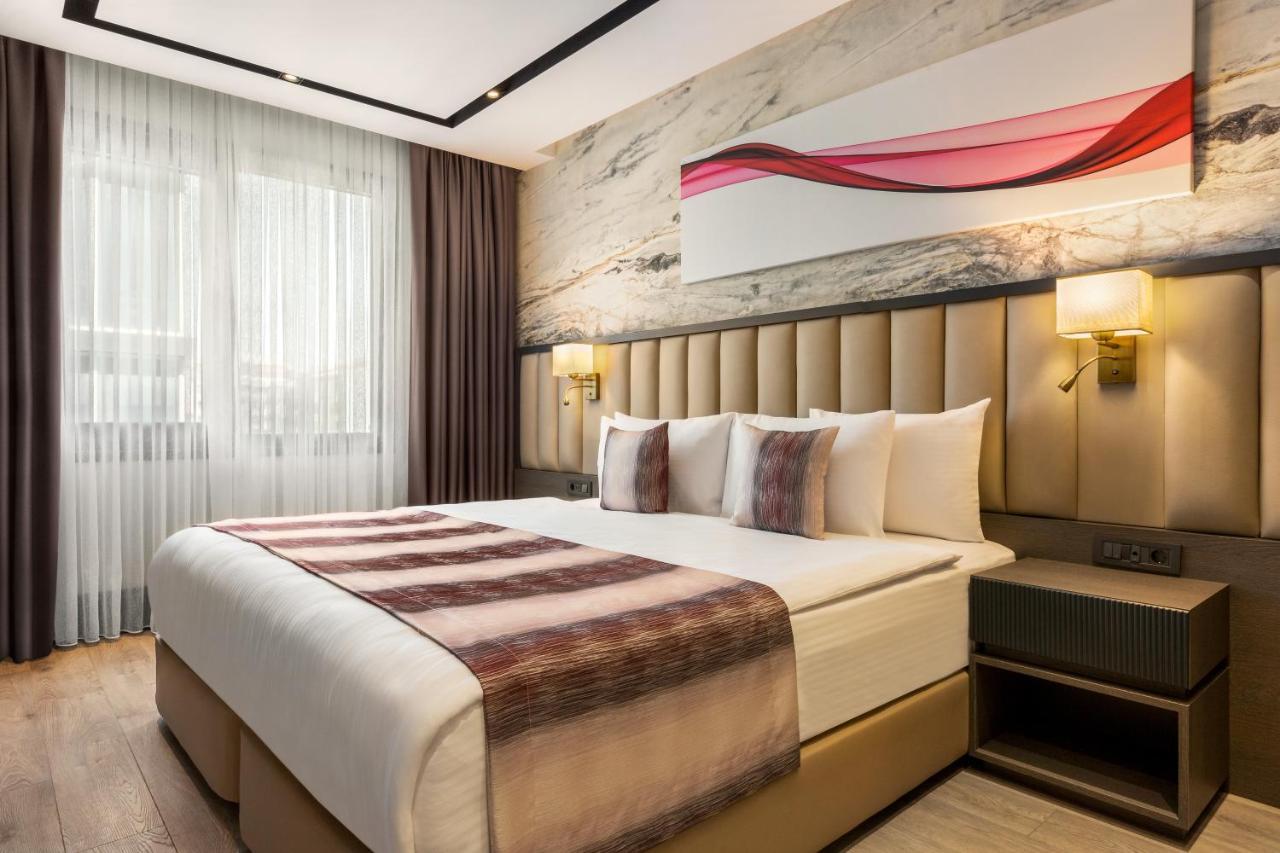 Hotel Ramada By Wyndham Istanbul Umraniye Exteriér fotografie